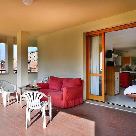 Ur-nest Emilia Levante B Apartment *